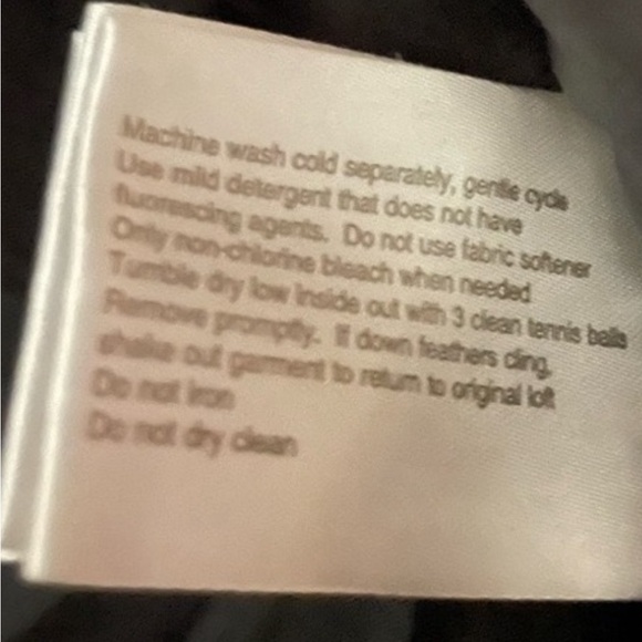 MICHAEL Michael Kors Perfect Red Down Quilted Sz. Med. Vest - Picture 15 of 16